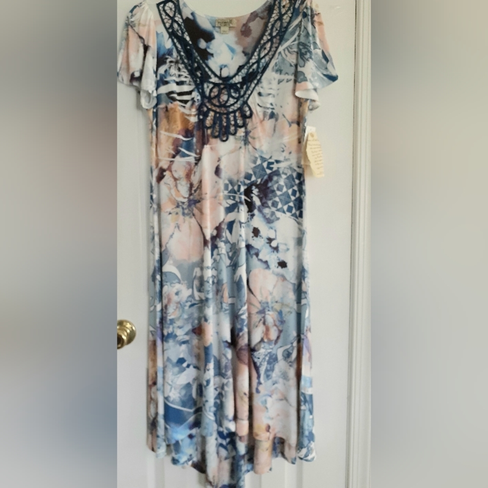 Woman's dress High/Low multicolored New